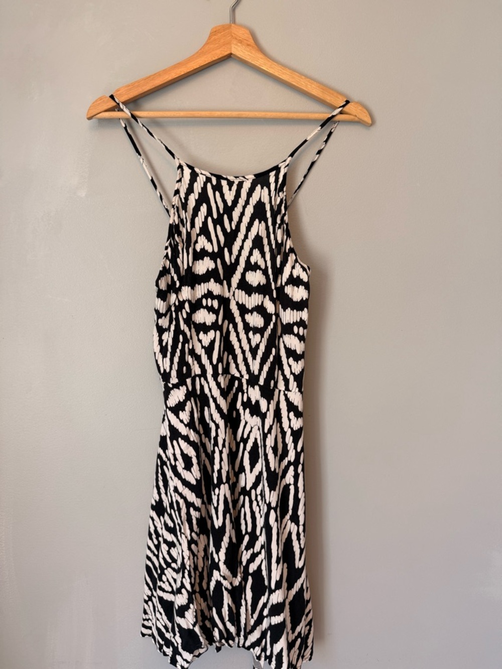Aeropostale Black & White Ikat-Print Midi Dress